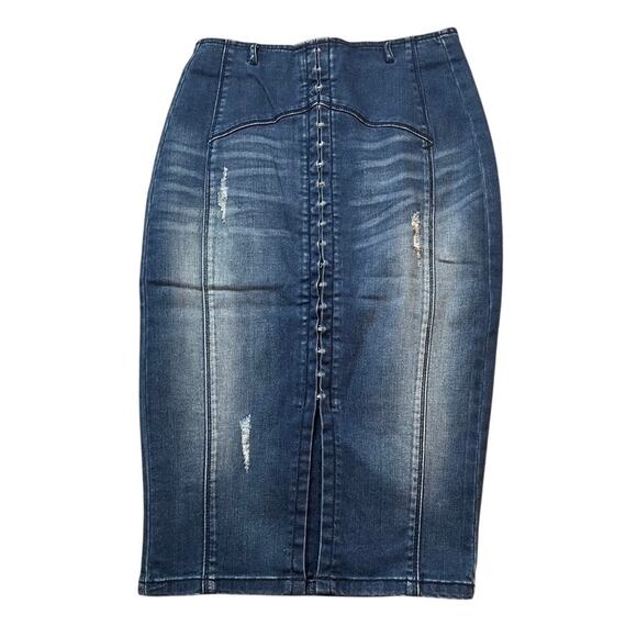 BEBE Vintage Distressed Latch & Hook Denim Pencil Skirt Slit 90s 4 Grunge Jean - Picture 1 of 4